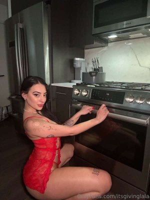itsgivinglala Post #3