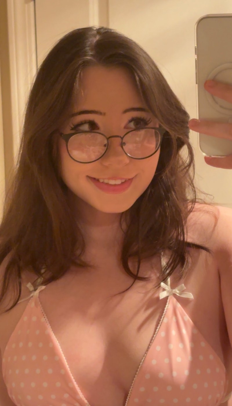 AliciaJade Photo #36