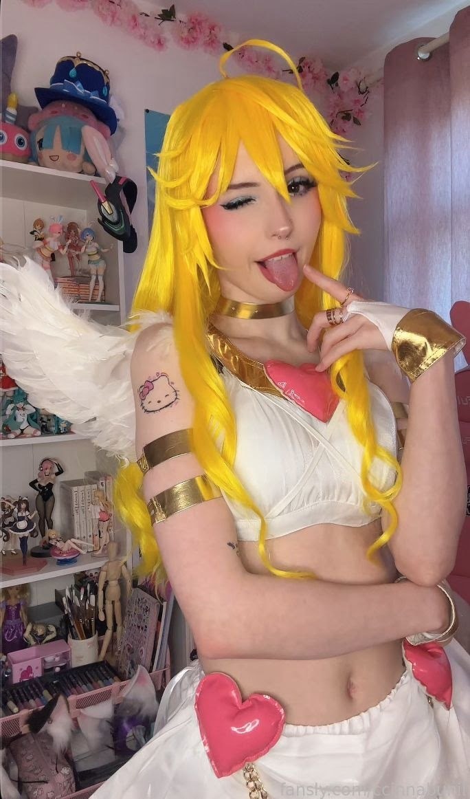 Ccinnabunii Photo #44