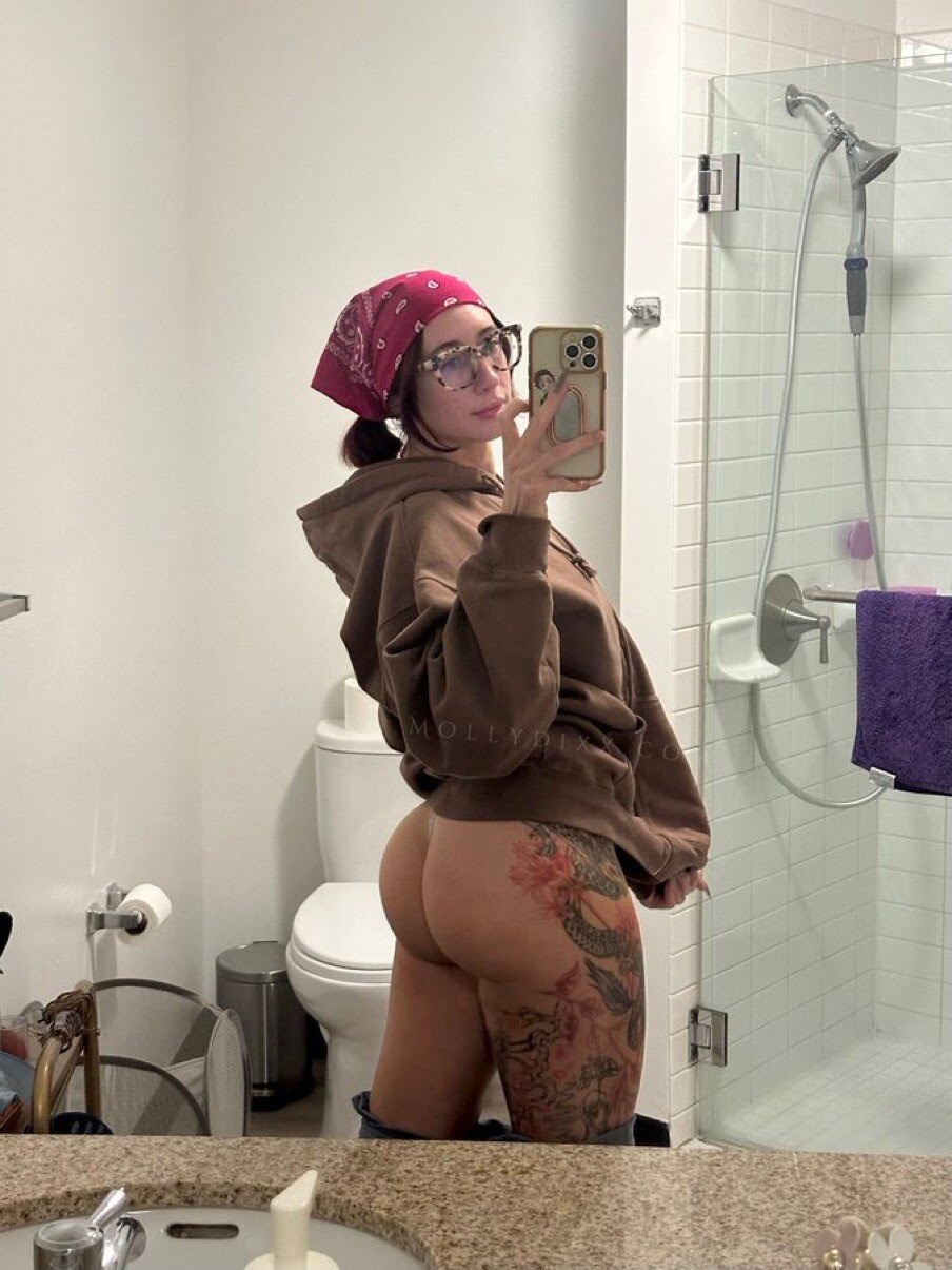Molly Dixx Photo #350