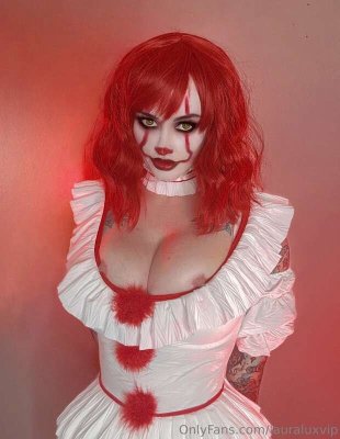 Laura Lux Photo #373