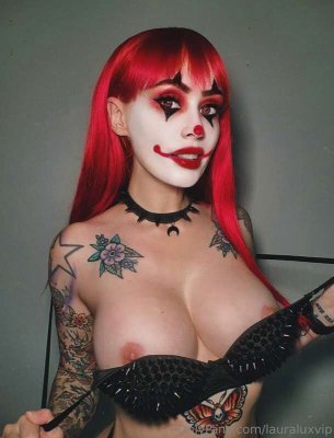 Laura Lux Photo #375