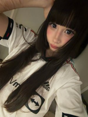 lonliillgirl Photo #18
