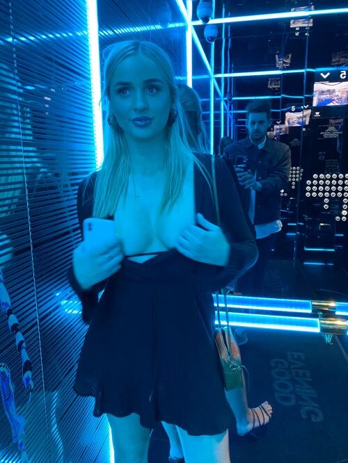 Gabby Gossling Photo #173