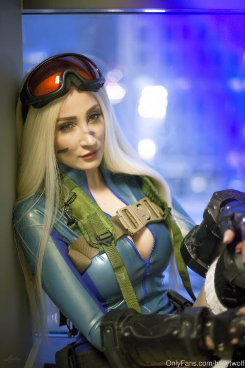 Holly Wolf Photo #1135