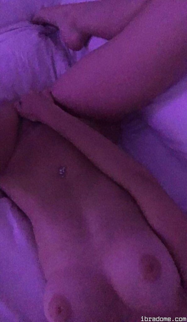 Molly Bennett Photo #113