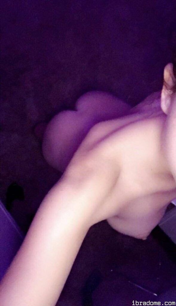 Molly Bennett Photo #123