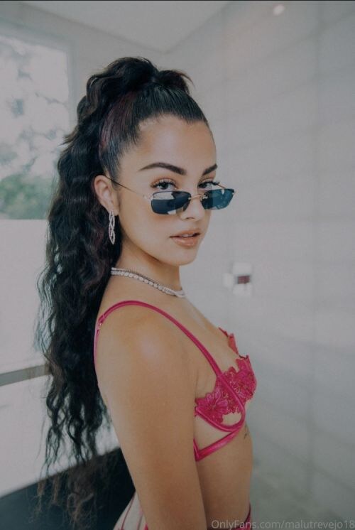 Malu Trevejo Photo #16