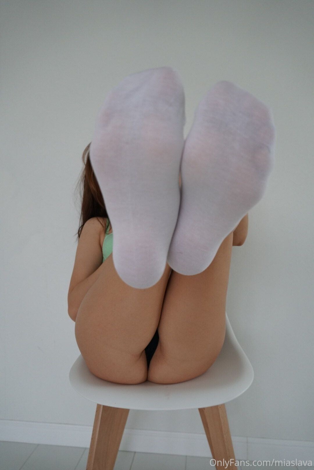 Alice Redlips Photo #4