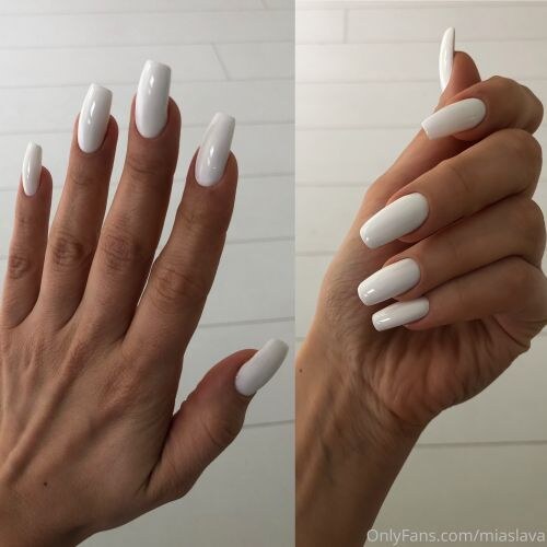 Alice Redlips Photo #3