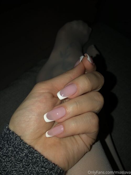 Alice Redlips Photo #13