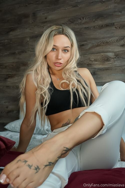 Alice Redlips Photo #163