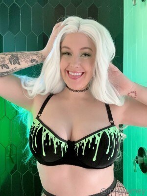 Meg Turney Photo #552