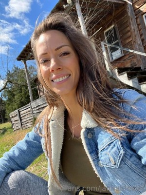 Janna Breslin Post #30