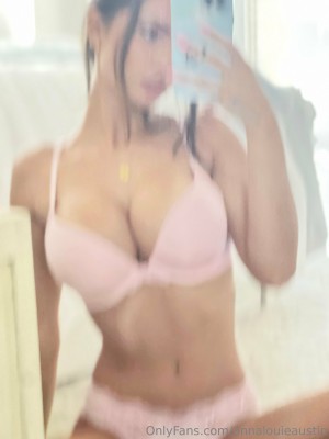 Anna Louise Photo #271