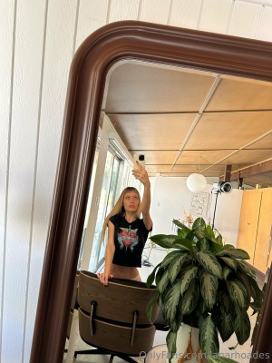 Lana Rhoades Post #32