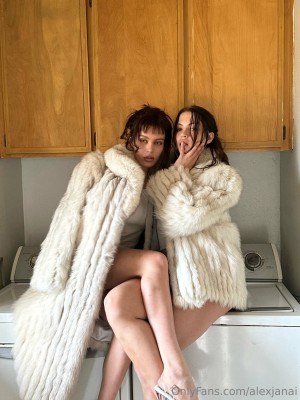 Lana Rhoades Post #34