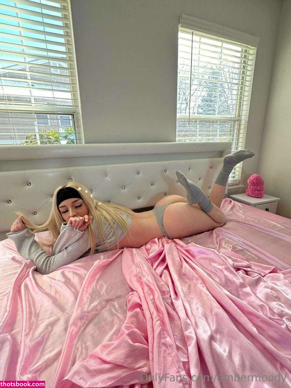 Ambermooody Photo #121