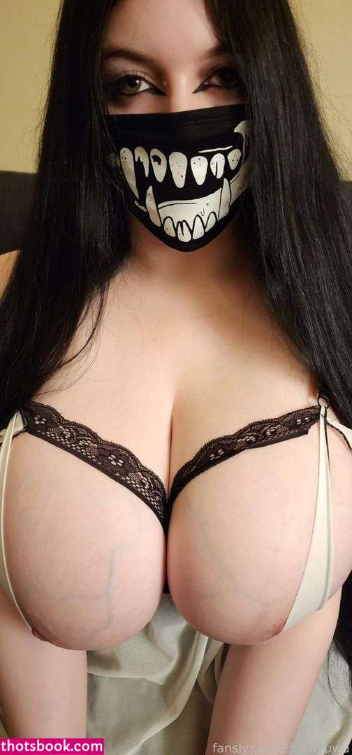 Esskayuwu Photo #113