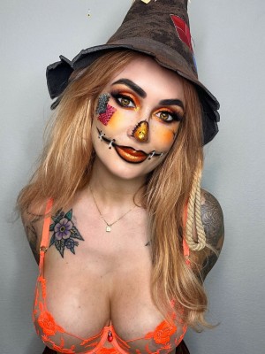 Laura Lux Photo #174