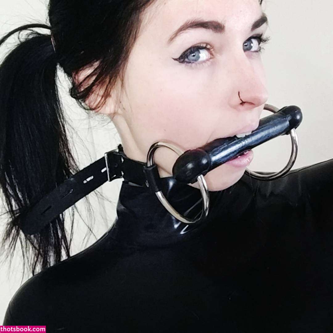 Dawn Willow Photo #13