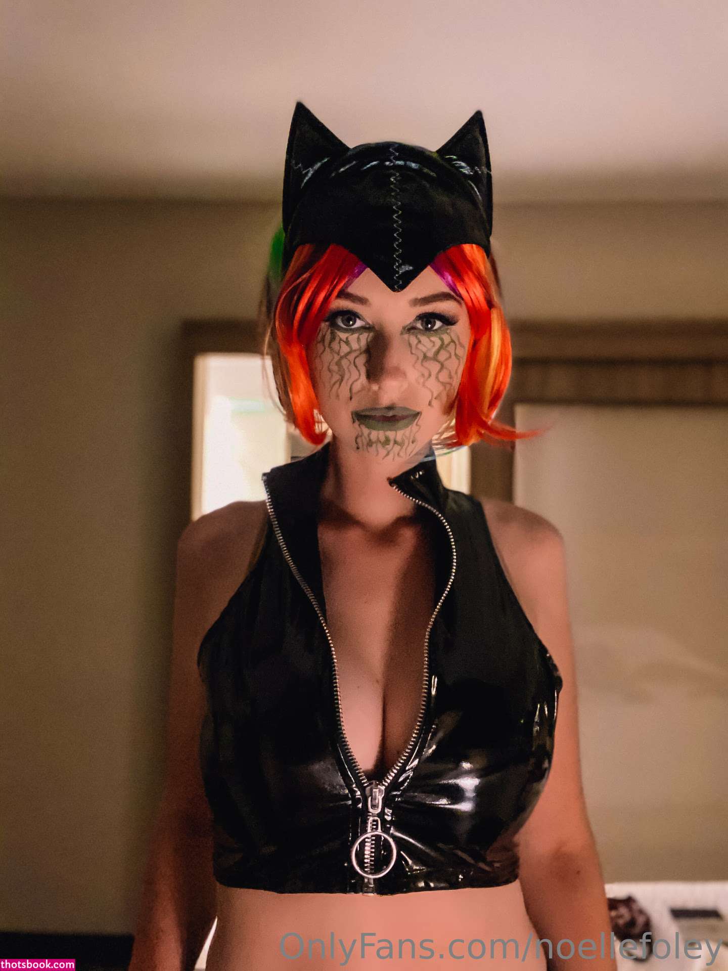 Noelle Foley Photo #15