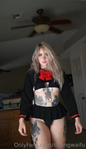 Strongwaifu Photo #113