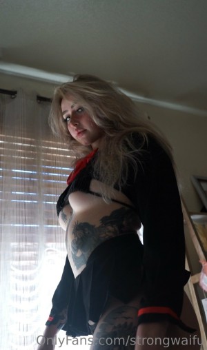 Strongwaifu Post #24