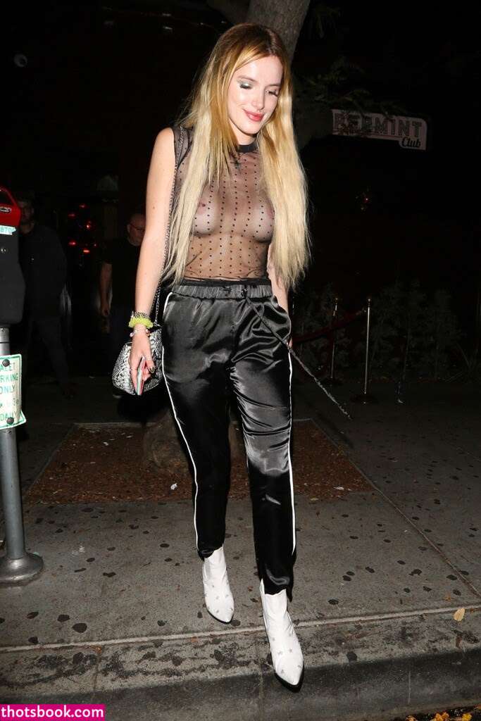 Bella Thorne Photo #333