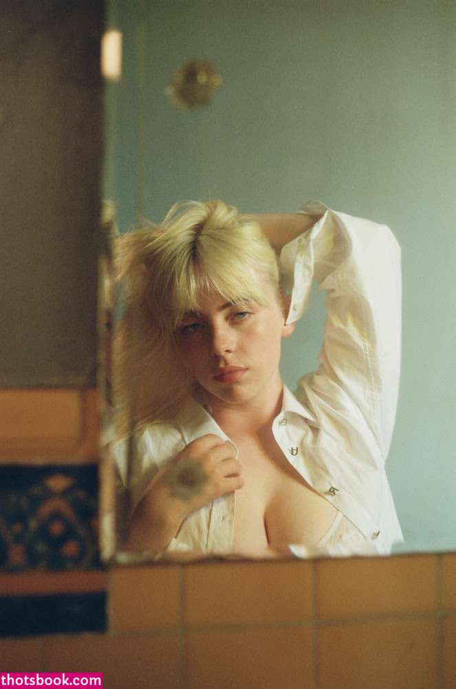 Billie Eilish Photo #110