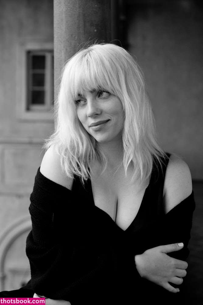 Billie Eilish Photo #126