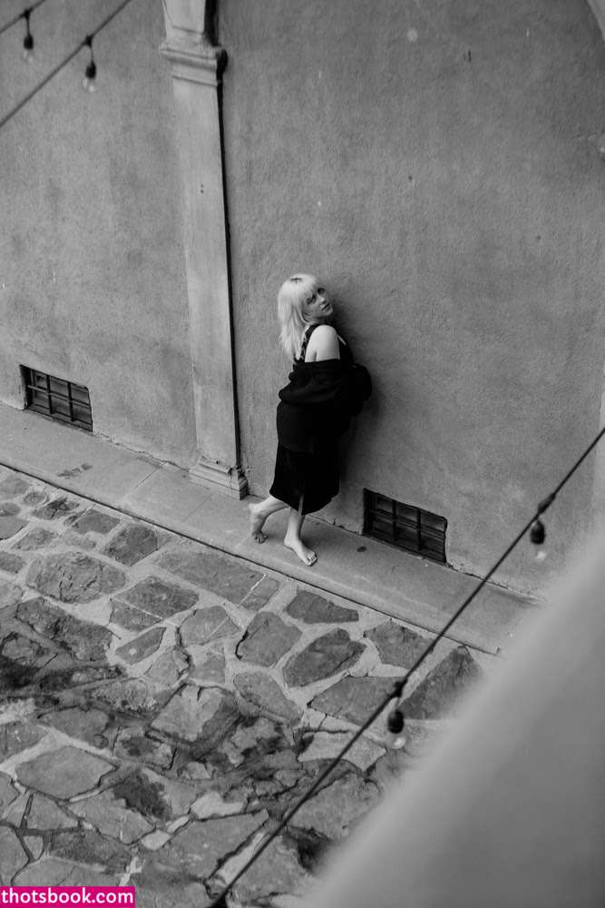 Billie Eilish Photo #129