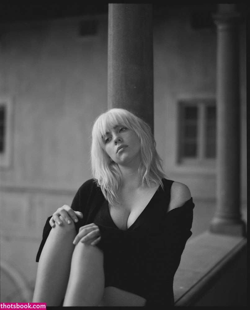 Billie Eilish Photo #132