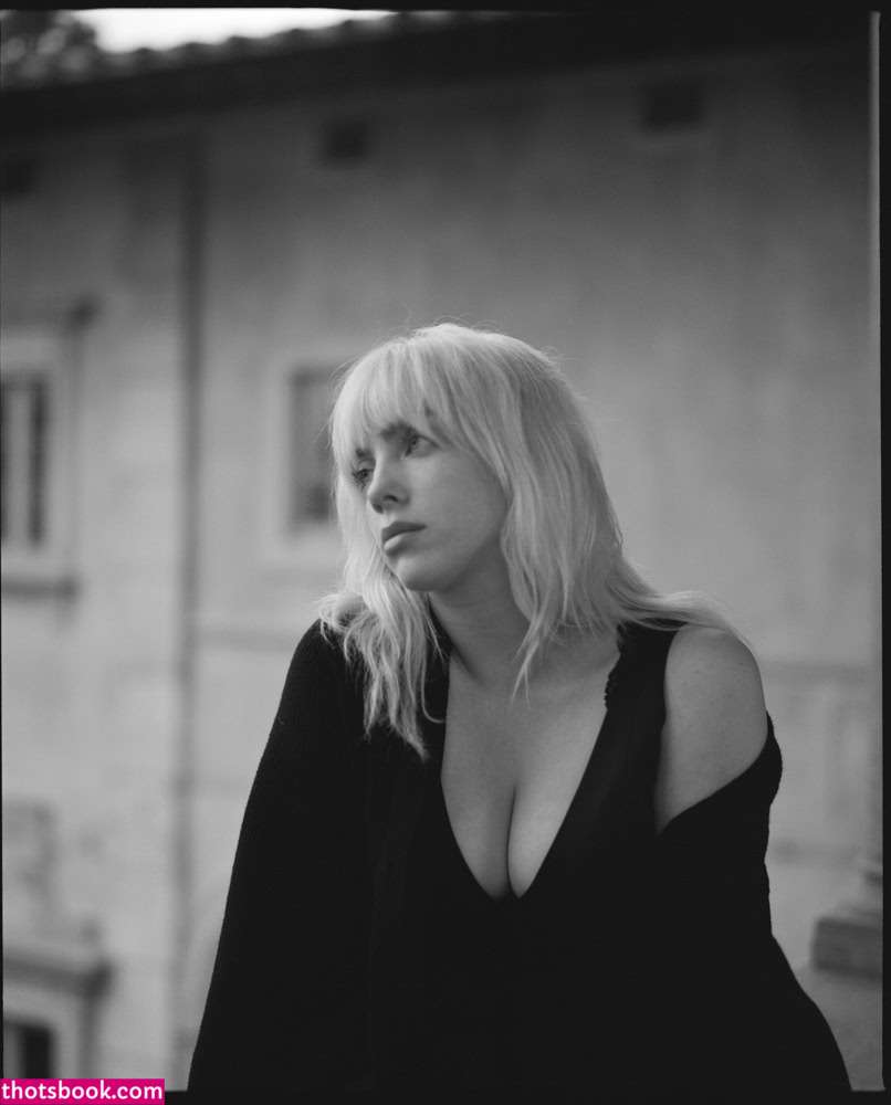 Billie Eilish Photo #139