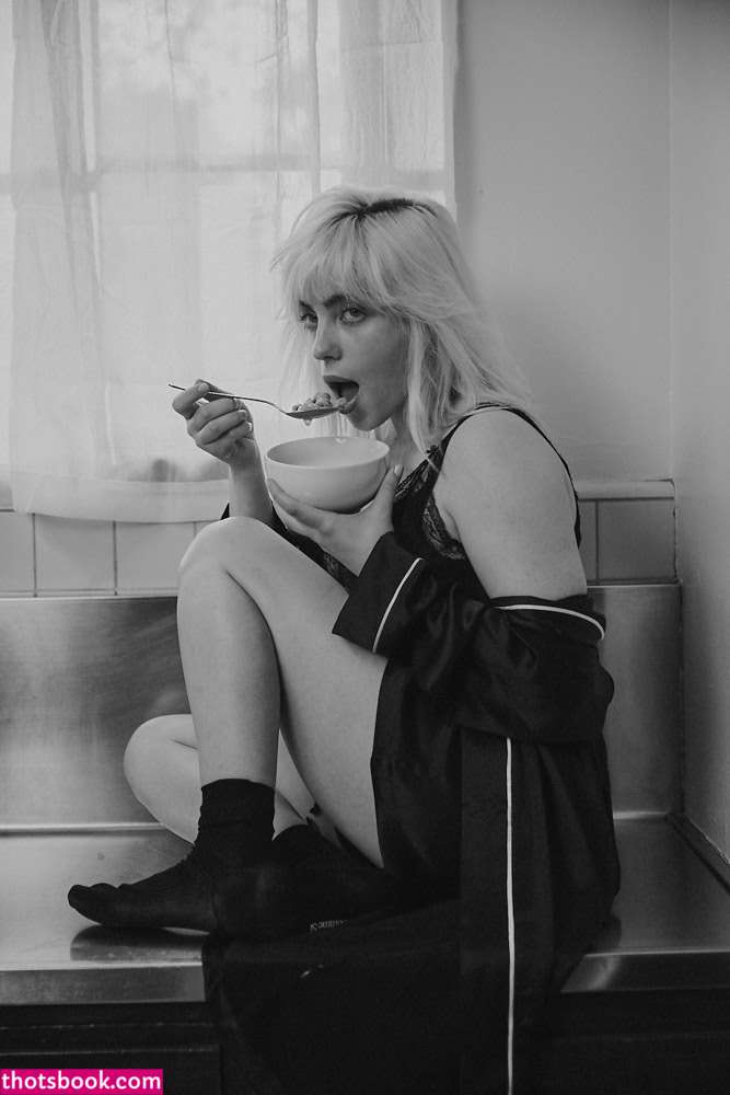 Billie Eilish Photo #152