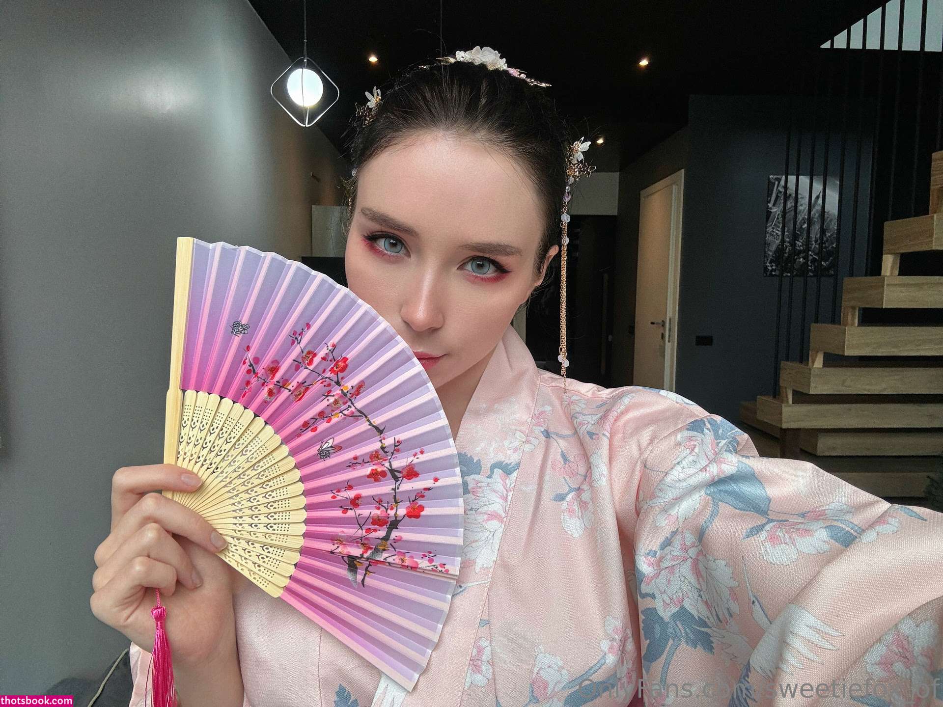 Moonfleur Photo #410