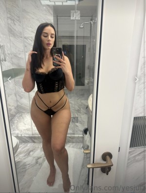 Yesjulz Photo #42