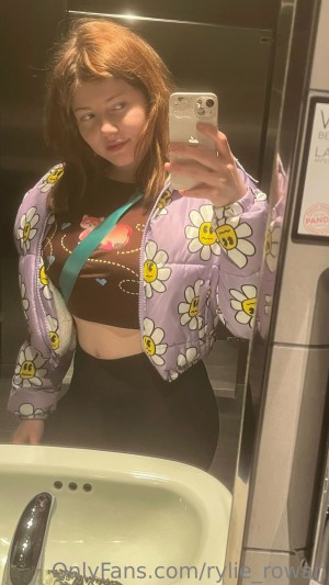 Rylie Rowan Photo #71