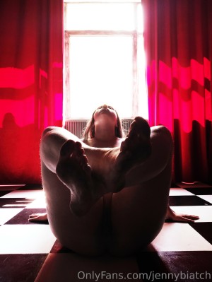 Jennybiatch Photo #11