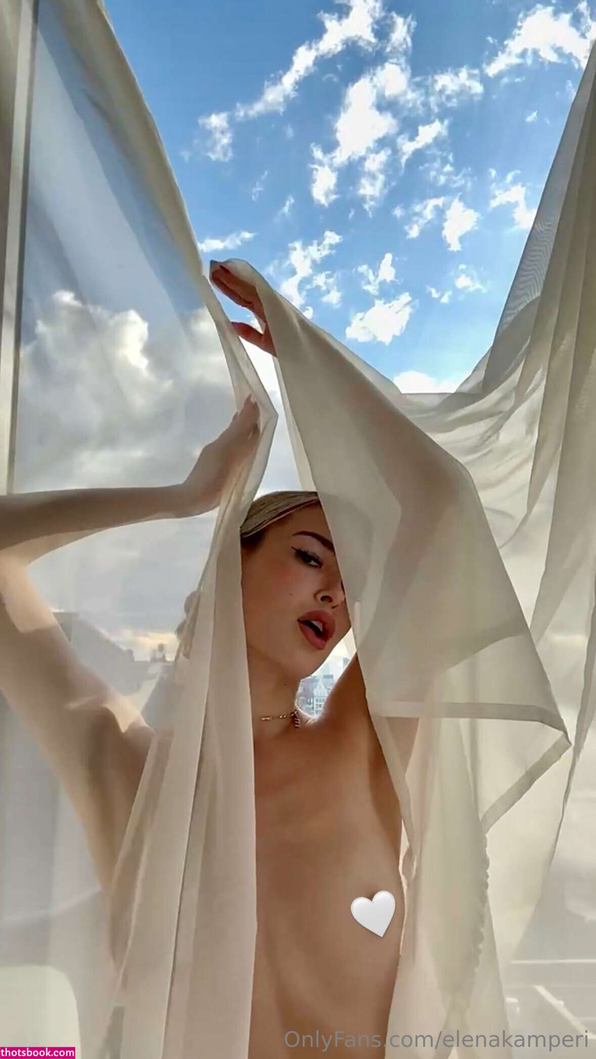 Elena Kamperi Photo #127