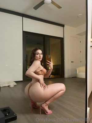 Tayler Hills Photo #156