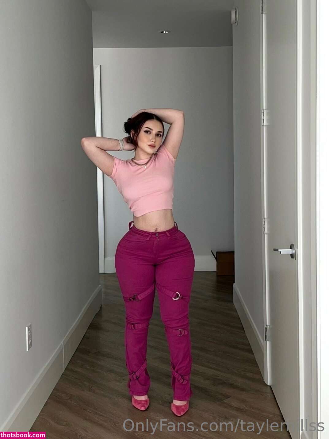 Tayler Hills Photo #219