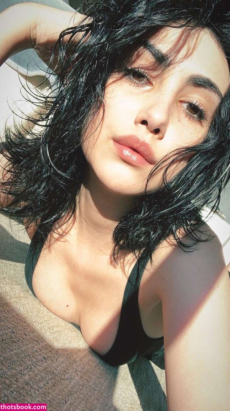 Alexa Mansour Photo #20