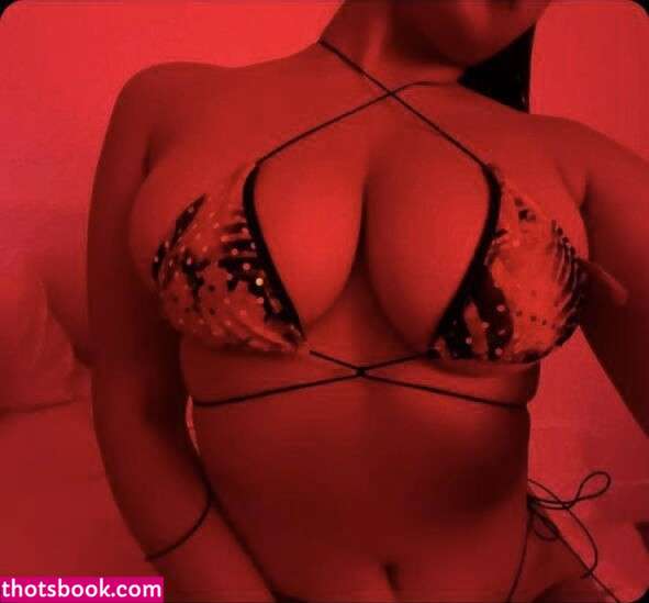 Evelyn Ortiz Photo #7