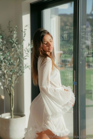 Mikaela Lafuente Photo #24