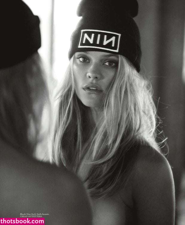 Nina Agdal Photo #2