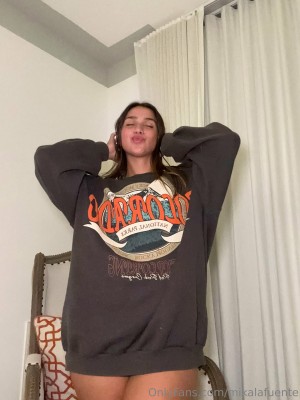 Mikaela Lafuente Photo #47