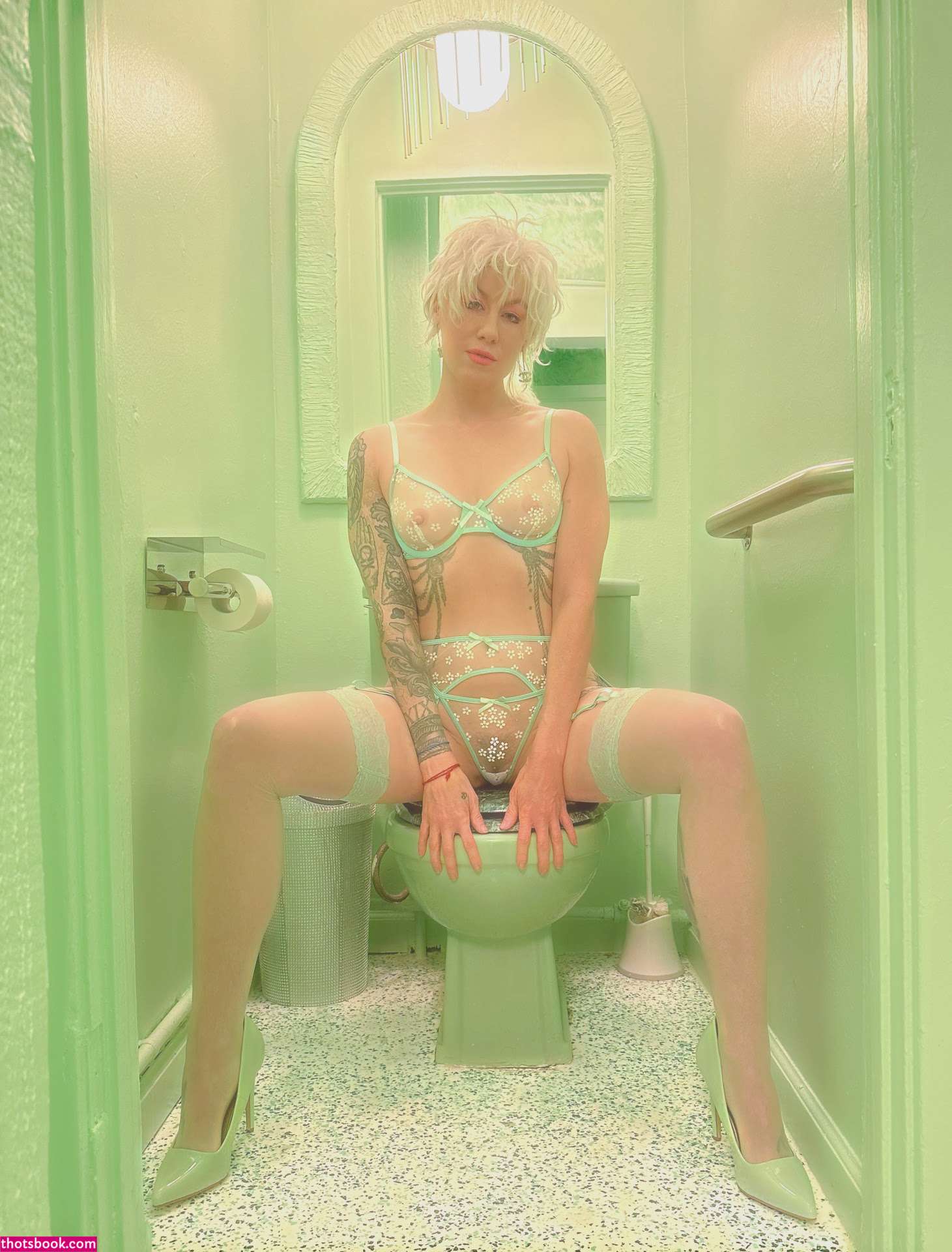 Comicbookgirl19 Photo #1