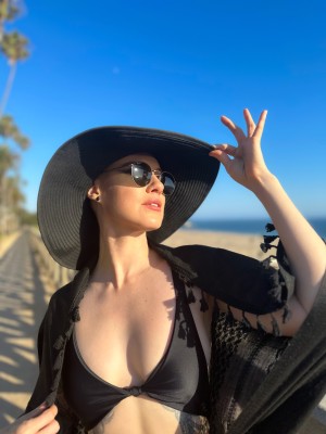 Comicbookgirl19 Photo #70