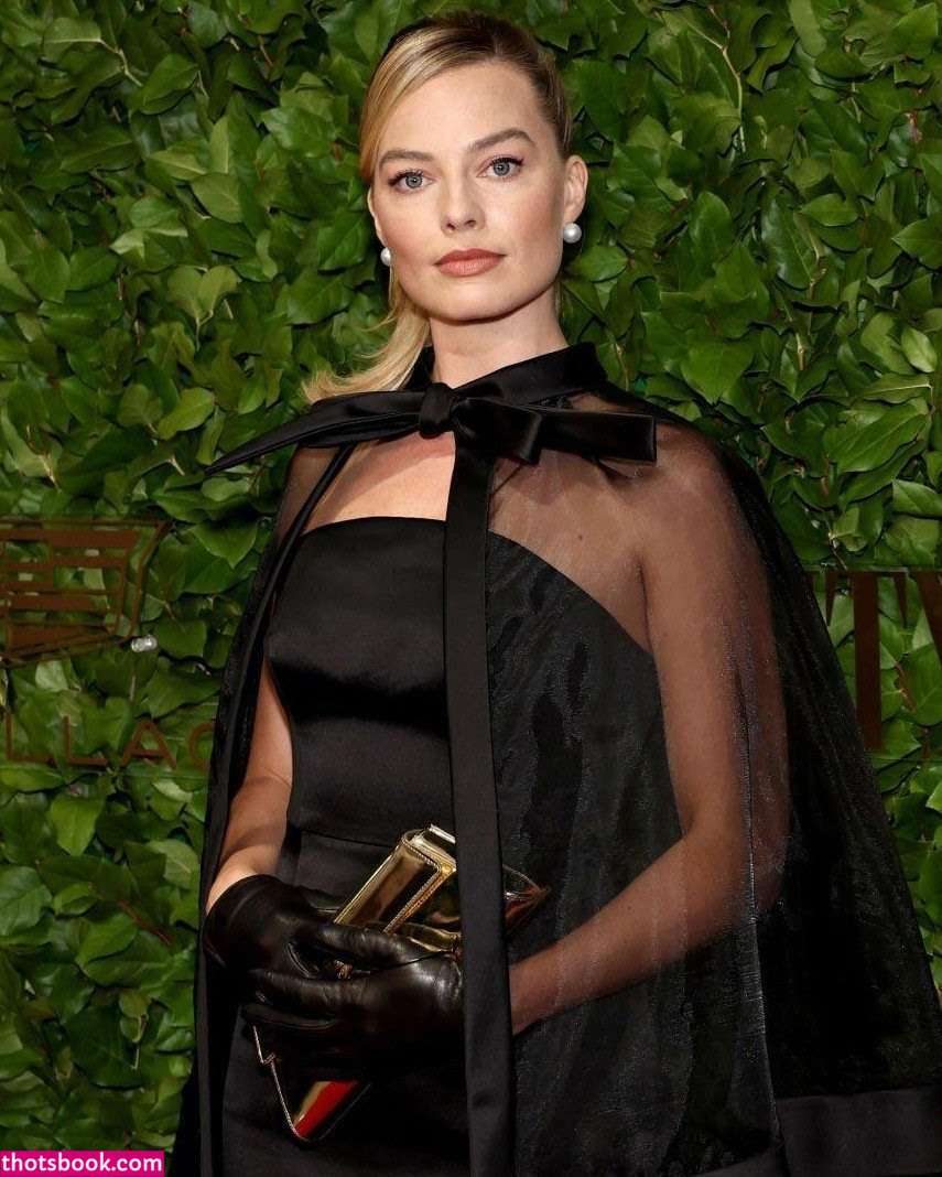 Margot Robbie Photo #84